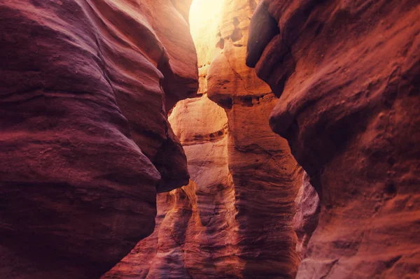 El Cañón Rojo. Atracción geológica en las montañas de Eilat, Es —  Fotos de Stock