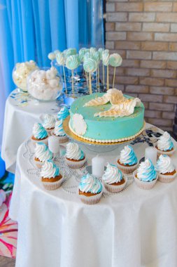 Çikolata pasta ve kek ile