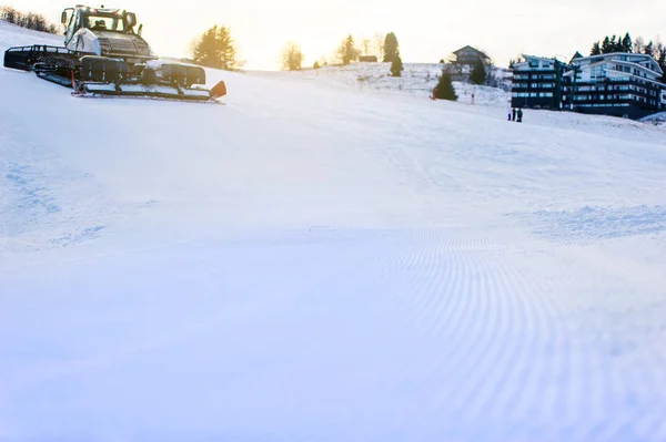 Skiing background - fresh snow on ski slope — Stock Photo, Image