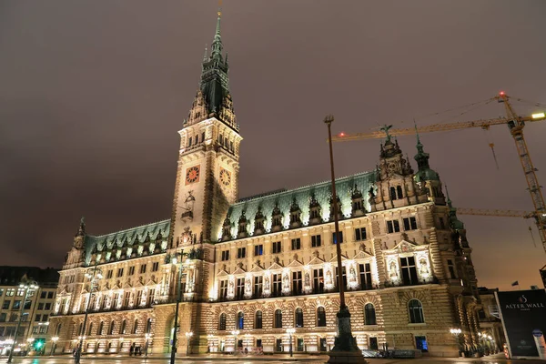 Vid Rådhuset Hamburg — Stockfoto