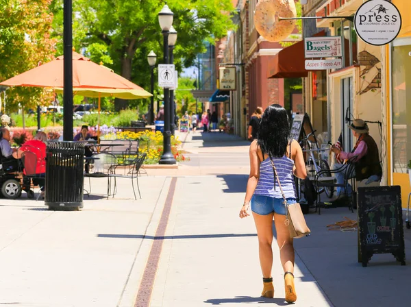 Strosa runt Main Street — Stockfoto