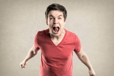 Genç çocuk - ifadeler serisi - kızgın