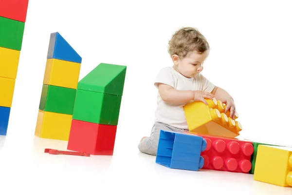 Baby Builder con enormes bloques de construcción coloridos de la marca NO, Need —  Fotos de Stock