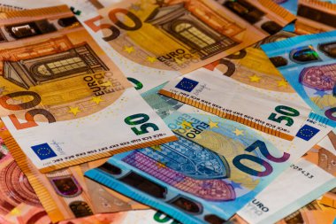 Avro banknotları kaotik bir şekilde duruyor