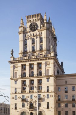 Minsk Kapısı, Minsk 'teki tren istasyonu meydanında. Beyaz Rusya