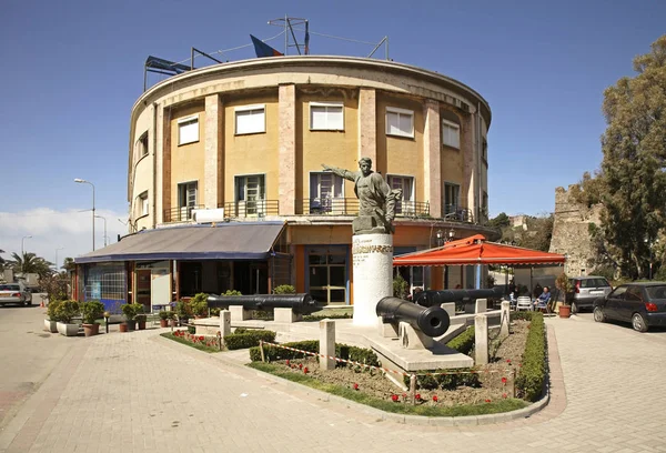 Monumento Mujo Ulqinaku Durres Albania — Foto de Stock