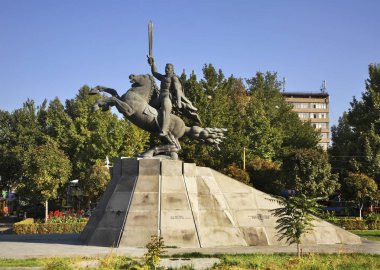 Erivan 'daki Andranik Ozanian Anıtı. Ermenistan