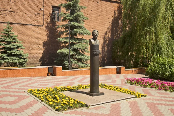 Monumento Compositor Tikhon Khrennikov Yelets Rusia —  Fotos de Stock