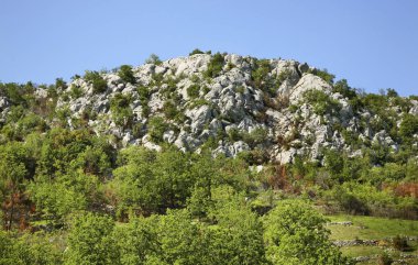 Studenci yakınlarındaki manzara. Bosna-Hersek