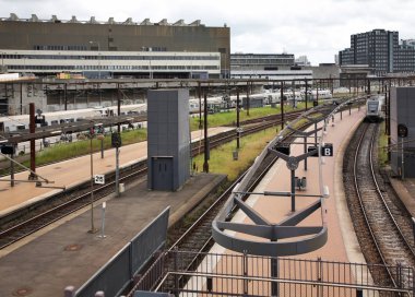Kopenhag 'daki merkez tren istasyonu. Danimarka