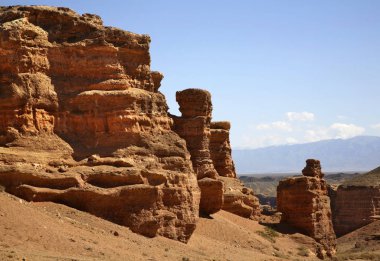 Ulusal Park Sharyn Kanyonu (Kaleler Vadisi). Kazakistan