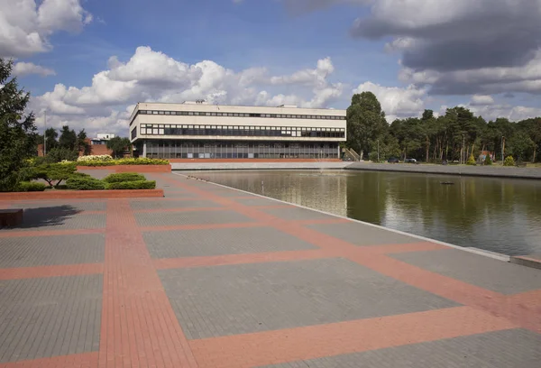 Fakulteten För Ekonomi Och Management Vid Nicolaus Copernicus Universitet Torun — Stockfoto