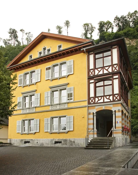 Будівля Вадуці Князівство Ліхтенштейн — стокове фото