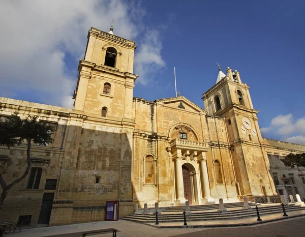St. John 's Co-Cathedral in Valletta. Malta — Stockfoto