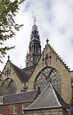 Amsterdam 'daki Oude Kerk (Eski Kilise). Hollanda