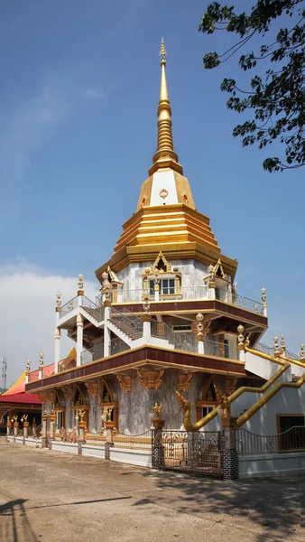 Wat Naka Wat Nakaram 마을에 — 스톡 사진