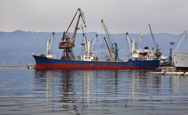 Gemi limanda. Rijeka. Hırvatistan