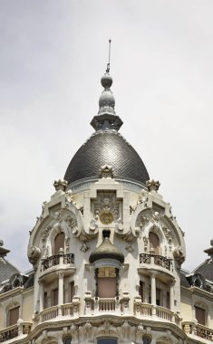 Madrid 'deki Plaza de Espana' da Casa Gallardo. İspanya