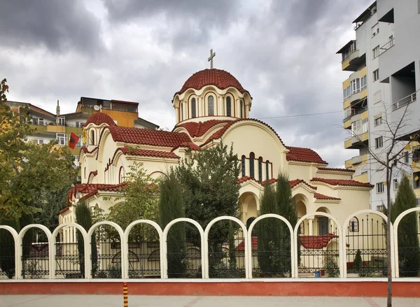 Церковь Воскресения Христова Ringjallja Ngjallja Познани Албания — стоковое фото