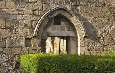 Kyrenia (Girne) yakınlarındaki Bellapais Manastırı. Kıbrıs