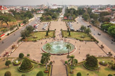 Patuxay (Patuxai) parkı Vientiane 'de. Laos