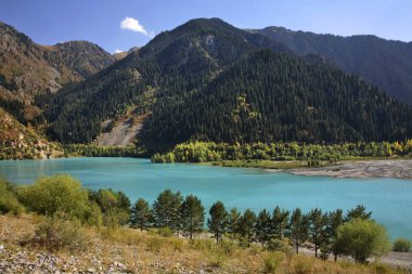 Issyknear Gölü Issyk kasabası. Kazakistan