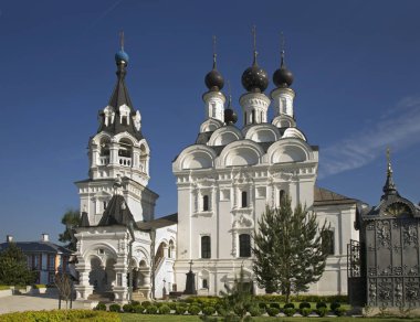 Murom 'daki Annunciation Manastırı' nda Kutsal Bakire Meryem Katedrali. Rusya