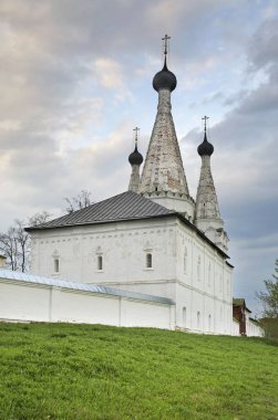 Uglich 'teki St. Alexis Manastırı' ndaki Varsayım (İlahi) kilisesi. Yaroslavl oblast. Rusya