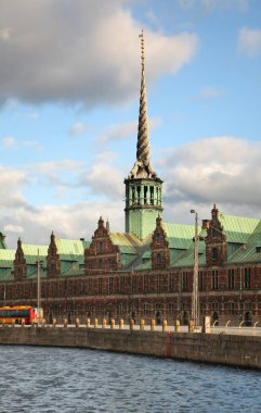 Borsa - Kopenhag 'da Borsen Borsbygningen. Danimarka