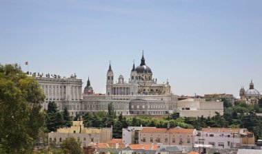 Madrid 'deki Santa Maria la Real de La Almudena' da. İspanya
