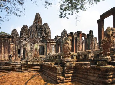 Angkor Thom 'daki Prasat Bayon tapınağı. Siem Reap bölgesi. Kamboçya