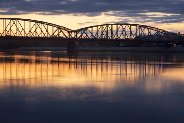 Puente Jozef Pisudski Ciudad Torun Polonia — Foto de Stock