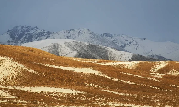 Montañas Cerca Grigorievka Kirguistán — Foto de Stock