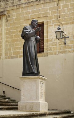 Victoria 'daki John Paul Anıtı. Gozo Adası. Malta