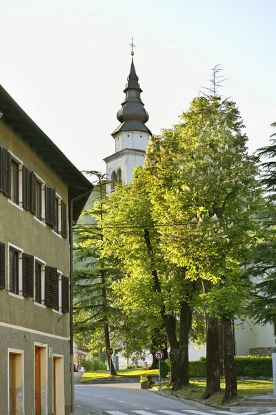 トルミンの聖母マリア教会 スロベニア — ストック写真