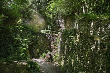 Aladzha 'daki yeraltı mezarlıkları. Bulgaristan