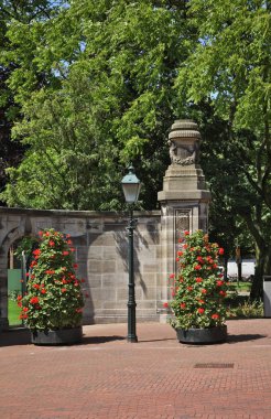 Lahey 'deki Barış Sarayı Kapısı (Den Haag). Güney Hollanda. Hollanda