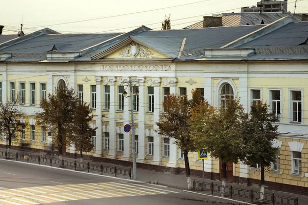 Бывшая Женская Гимназия Владимире Россия — стоковое фото