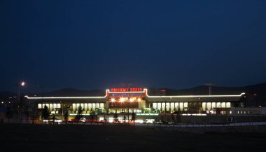 Ulaanbaatar 'daki havaalanında. Moğolistan