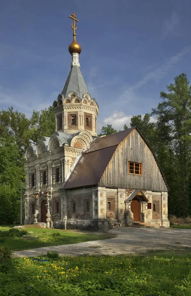Iglesia Santa Mártir Reina Alejandra Khrapovitsky Mansión Aldea Murotsevo Cerca — Foto de Stock