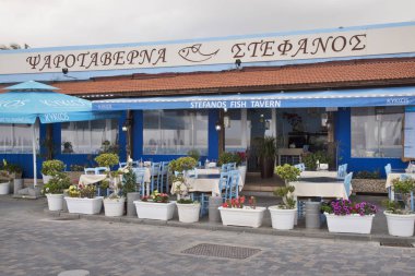 Larnaka 'daki Stefanos balık tavernası. Kıbrıs