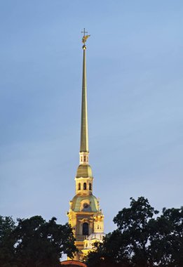 Saint Petersburg 'daki Peter ve Paul Katedrali' nin kalesi. Rusya
