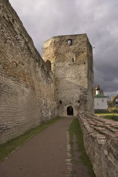 Talavskaya Torre Fortaleza Izborsk Rússia — Fotografia de Stock