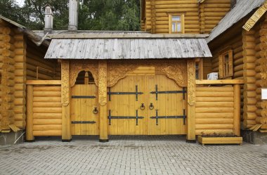 Ustalar Şehri 'ndeki kapı. Gordetler. Nizhny Novgorod Oblastı. Rusya