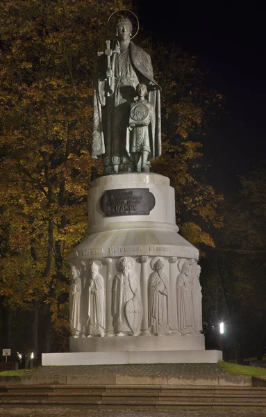 Пам Ятник Принцесі Ользі Пскові Росія — стокове фото