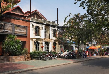 Phnom Penh 'in tipik caddesi. Kamboçya