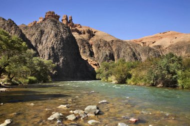 Ulusal Park Sharyn Kanyonu (Kaleler Vadisi). Kazakistan