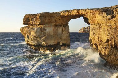 Gök Pencere - Gozo adasında tieqa zerqa. Dwejra Körfezi. Malta