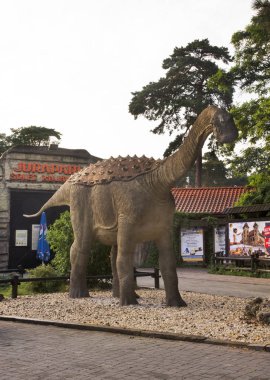 JuraPark Solec - Solec Kujawski 'deki dinozor parkı. Polonya