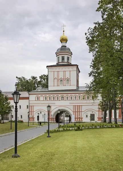 Valday Iversky Manastırı 'nın Aziz Michael Kilisesi. Novgorod Oblastı. Rusya